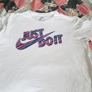 Nike tee
